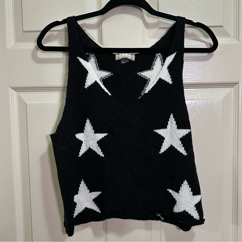 Women’s Altar’d State tank top sweater knit V-neck black white star size medium